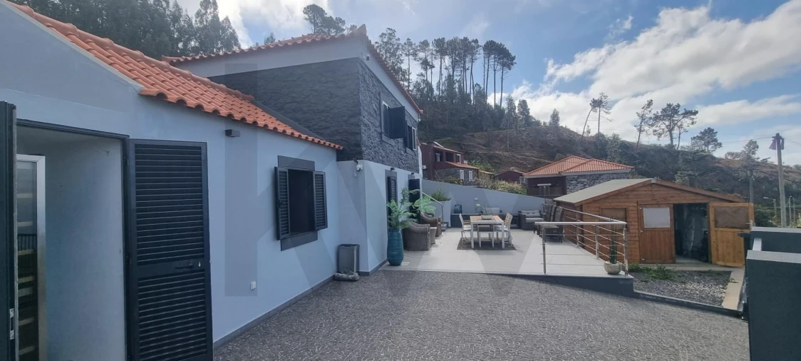 Moradia T1 para Venda em Arco da Calheta Foto 2