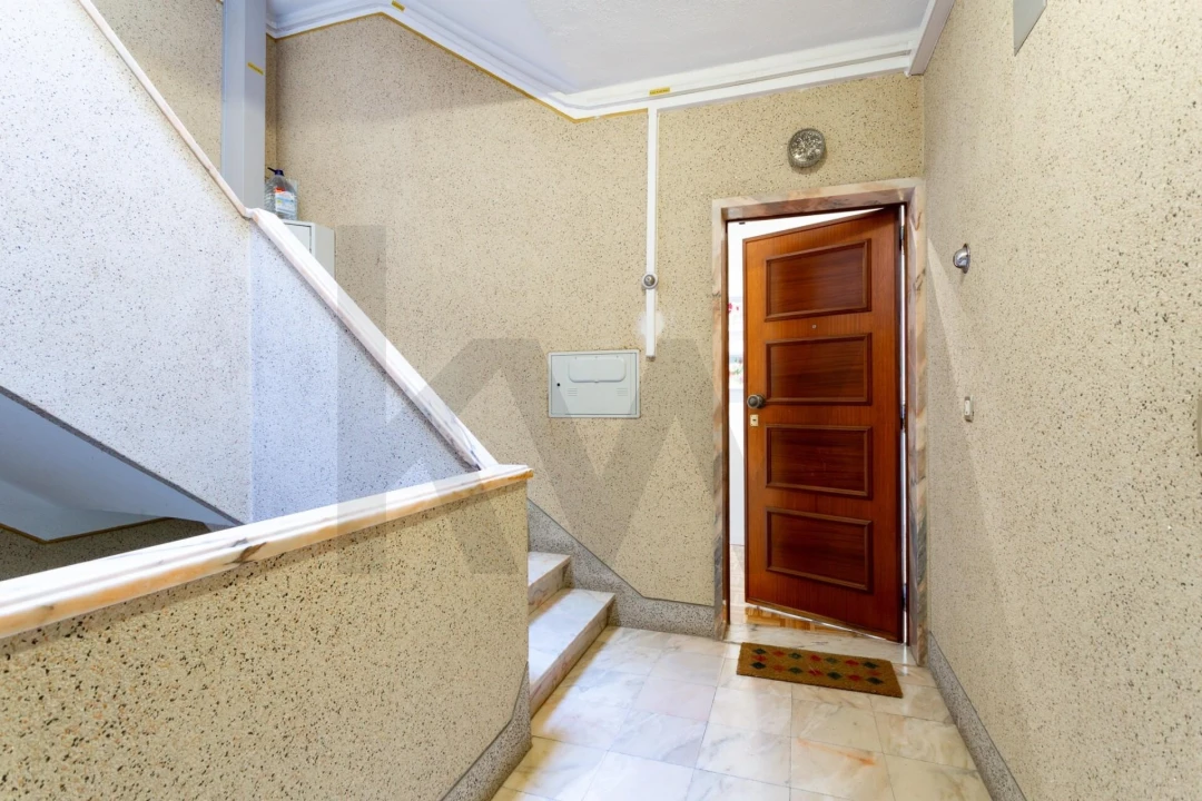 Apartamento T3 para Venda em Ramada e Caneças Foto 35