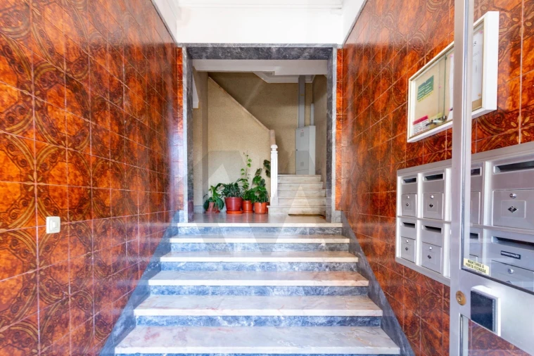 Apartamento T3 para Venda em Ramada e Caneças Foto 36