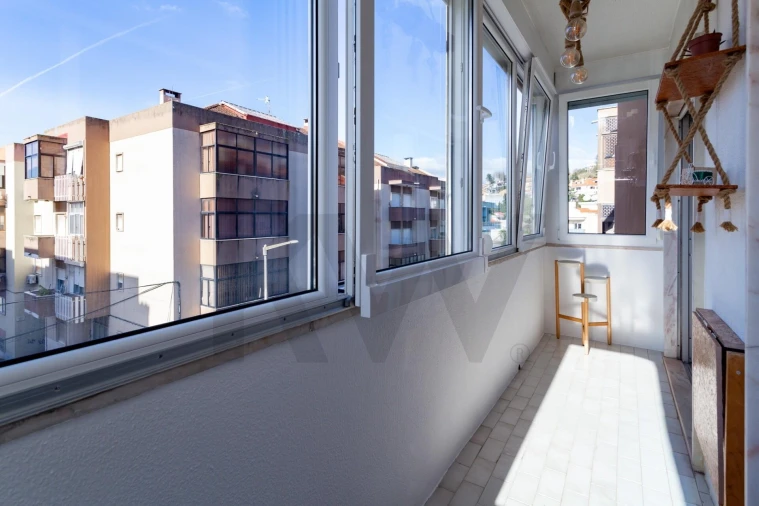 Apartamento T3 para Venda em Ramada e Caneças Foto 15