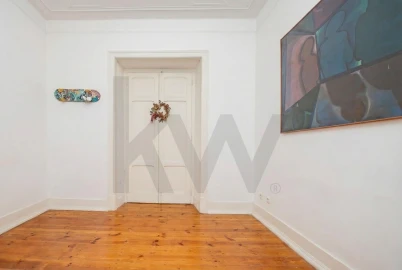 Apartamento T5 para Venda em Santo António