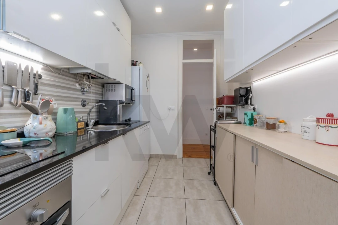 Apartamento T5 para Venda em Santo António Foto 5
