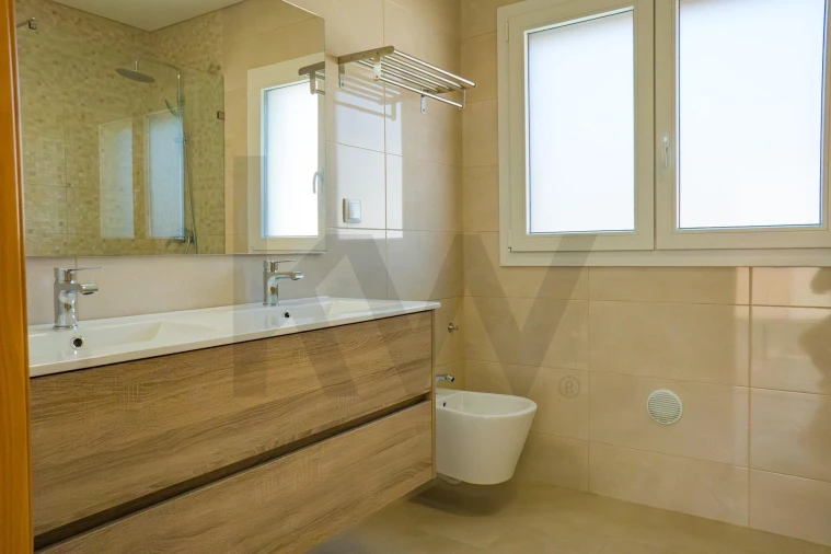 Moradia T3 para Venda em Pontinha e Famões Foto 33