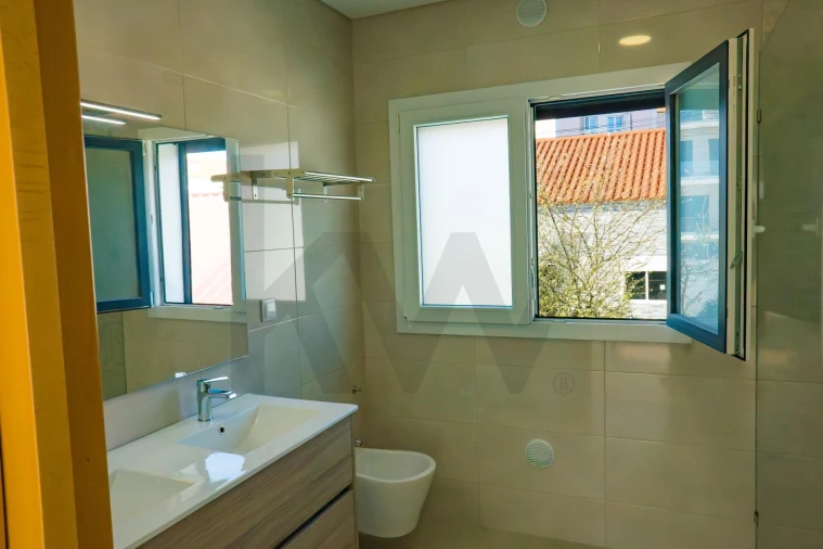 Moradia T3 para Venda em Pontinha e Famões Foto 34