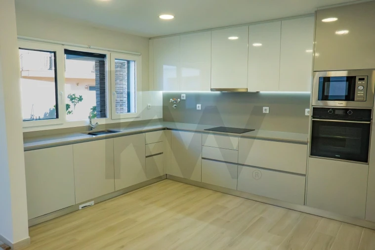 Moradia T3 para Venda em Pontinha e Famões Foto 17