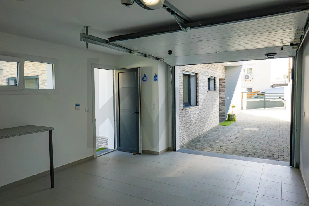 Moradia T3 para Venda em Pontinha e Famões Foto 51