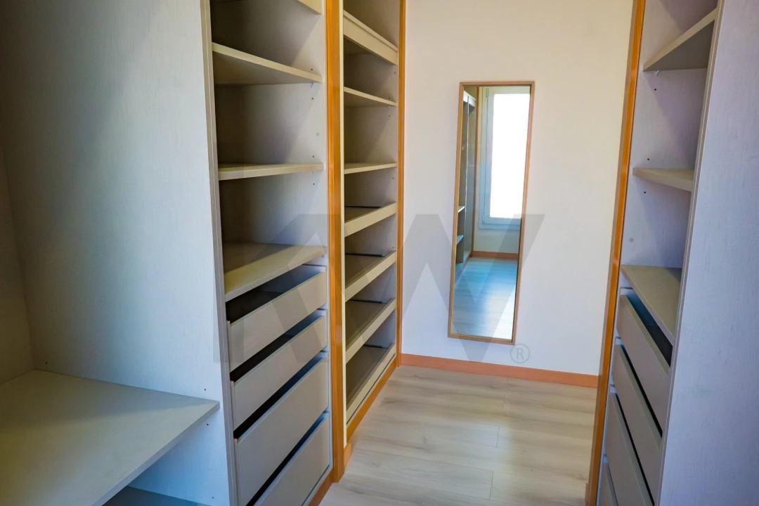 Moradia T3 para Venda em Pontinha e Famões Foto 38