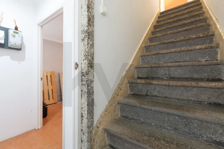 Moradia T5 para Venda em Ponta Delgada (São Pedro) Foto 7