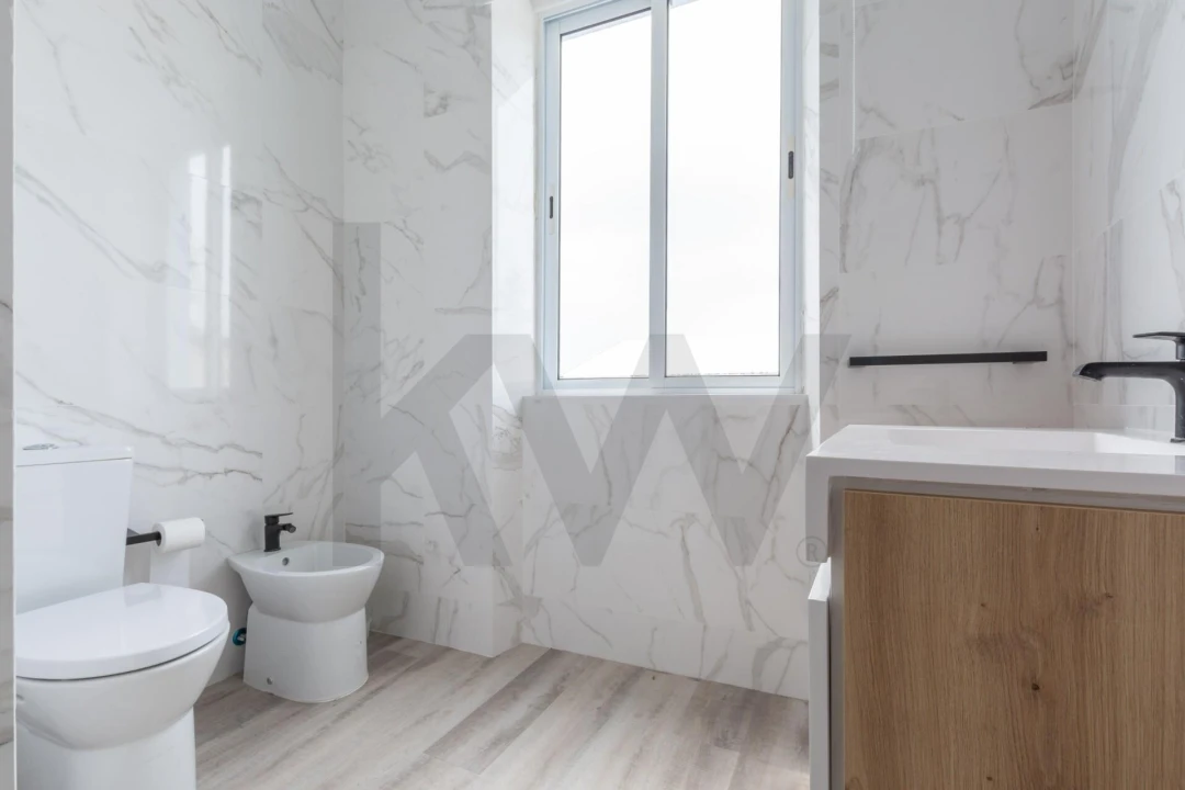 Moradia T5 para Venda em Ponta Delgada (São Pedro) Foto 23