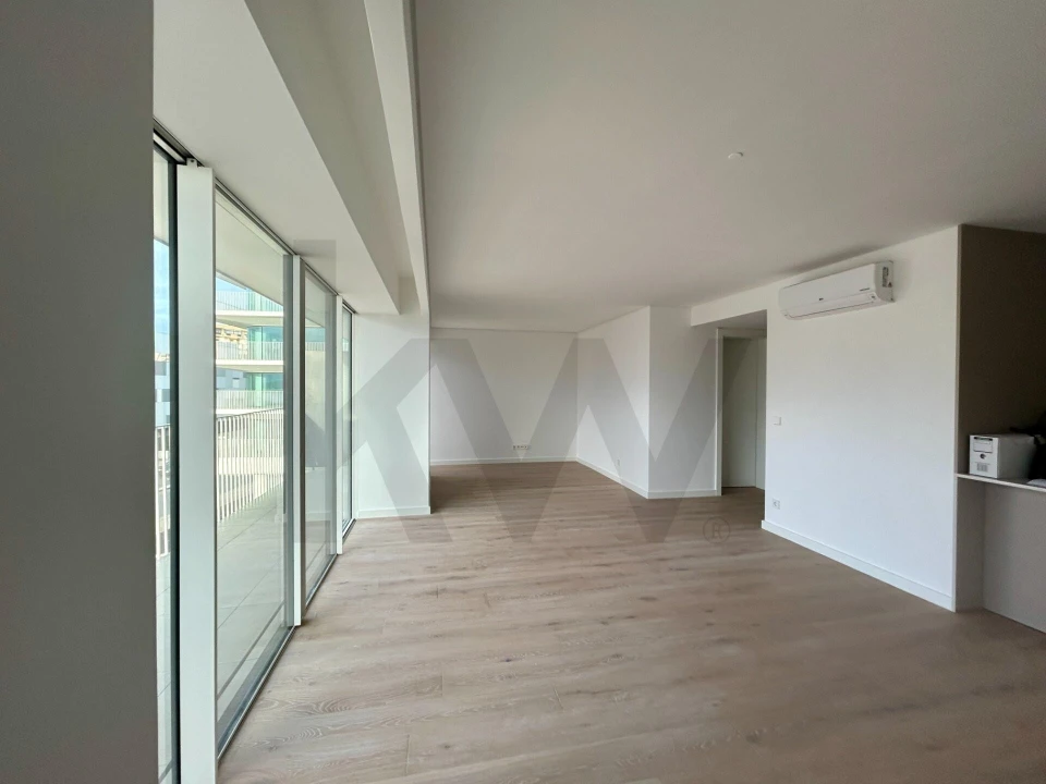 Apartamento T2 para Arrendamento em Alto do Seixalinho, Santo André e Verderena Foto 2
