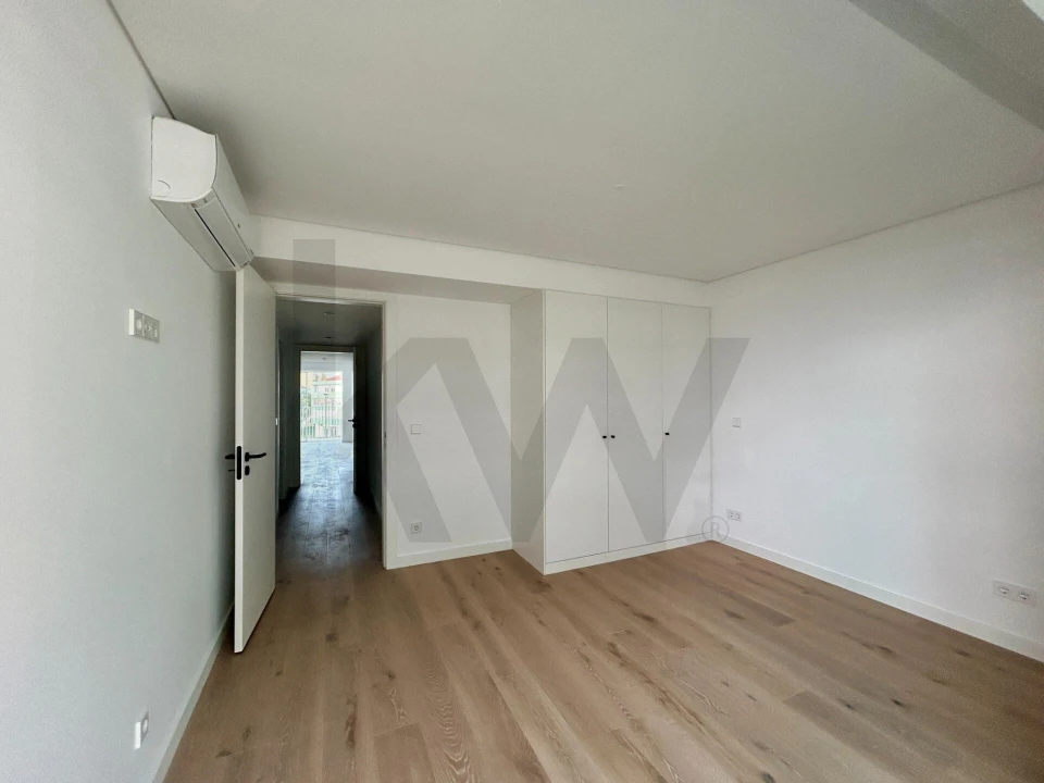 Apartamento T2 para Arrendamento em Alto do Seixalinho, Santo André e Verderena Foto 16