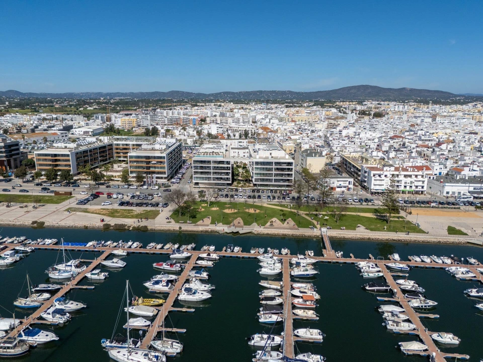 Apartamento T4 para Venda em Olhão Foto 59