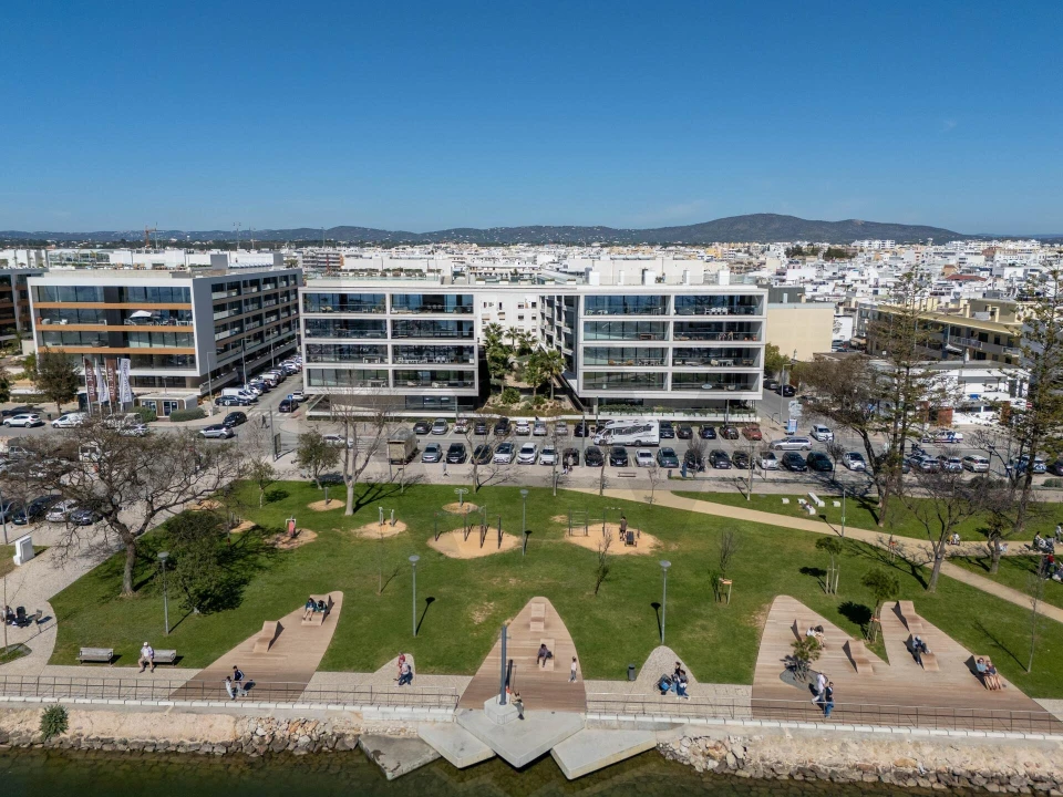 Apartamento T4 para Venda em Olhão Foto 57