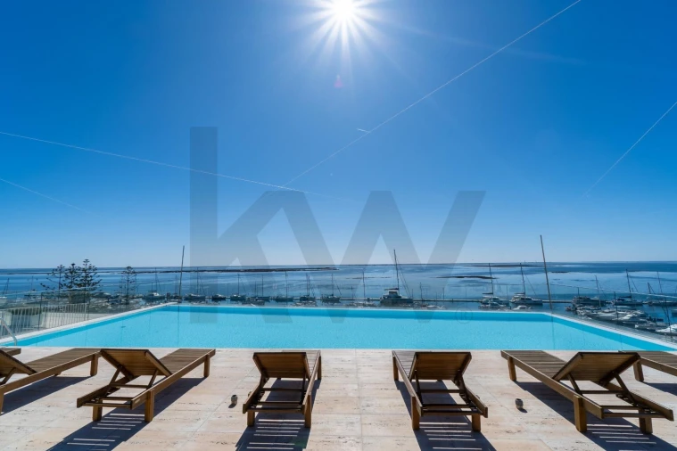 Apartamento T4 para Venda em Olhão Foto 45