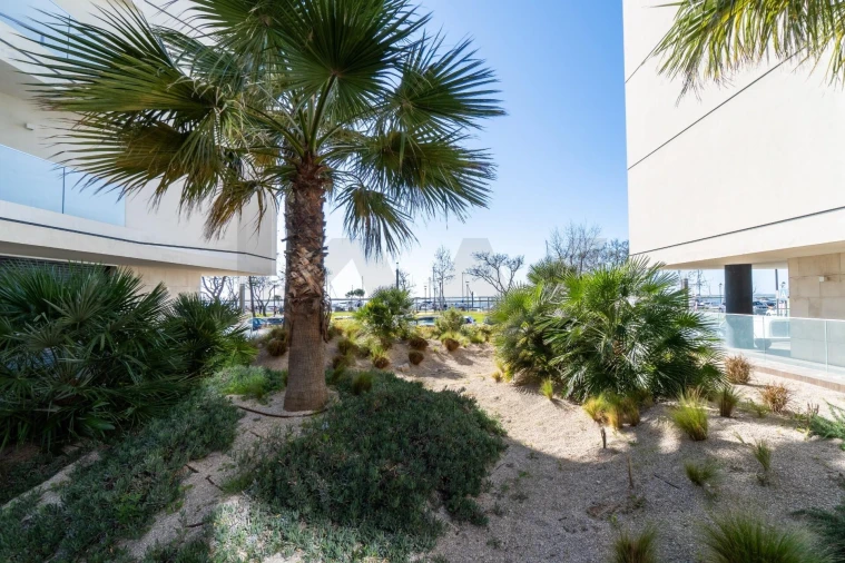 Apartamento T4 para Venda em Olhão Foto 10