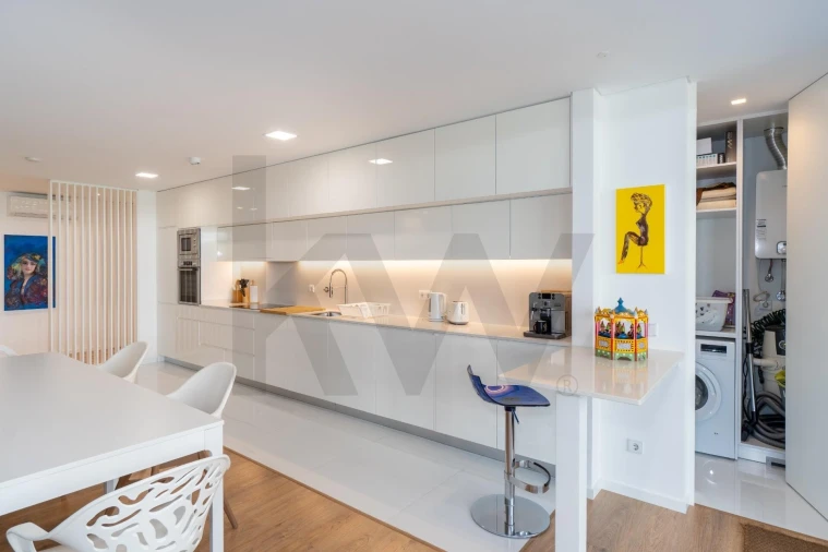 Apartamento T4 para Venda em Olhão Foto 5