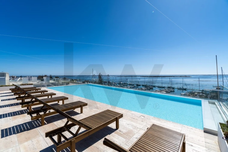 Apartamento T4 para Venda em Olhão Foto 1