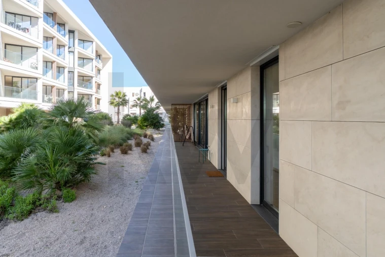 Apartamento T4 para Venda em Olhão Foto 11