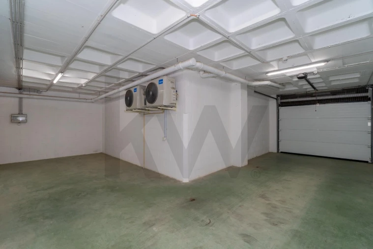 Apartamento T4 para Venda em Olhão Foto 50