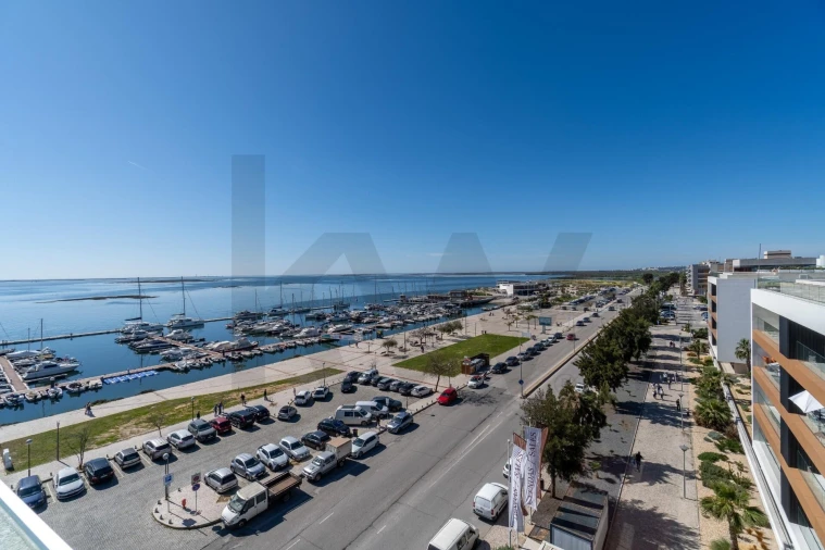 Apartamento T4 para Venda em Olhão Foto 55