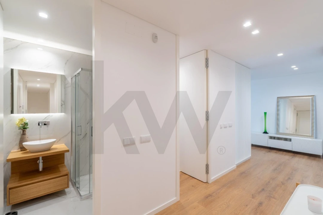 Apartamento T4 para Venda em Olhão Foto 21