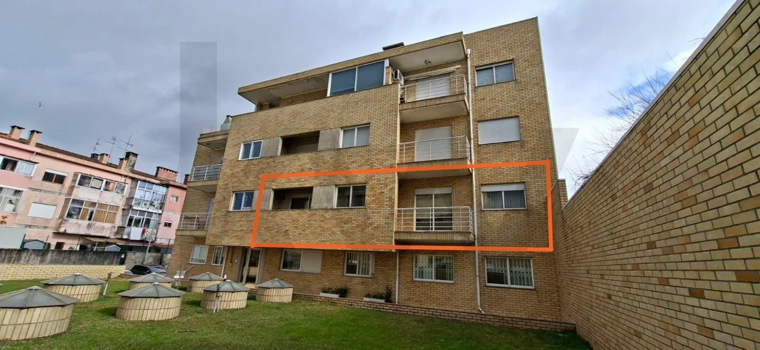 Apartamento T2 para Venda em Ermesinde Foto 2