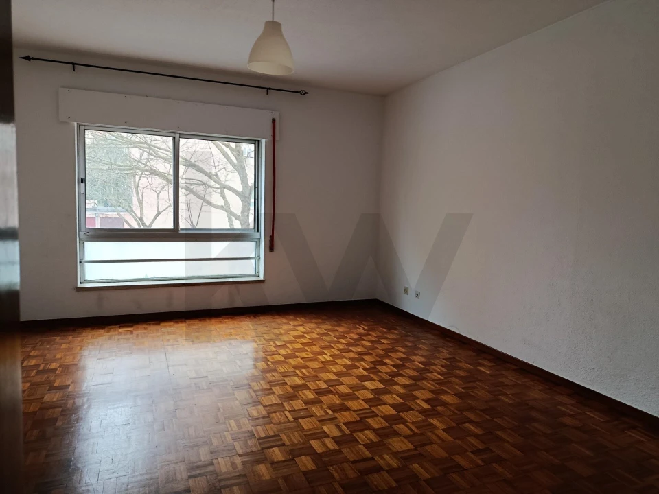 Apartamento T3 para Arrendamento em Lumiar Foto 6