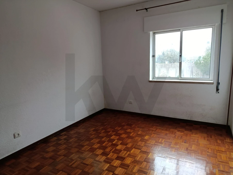 Apartamento T3 para Arrendamento em Lumiar Foto 4