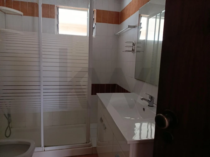 Apartamento T3 para Arrendamento em Lumiar Foto 11