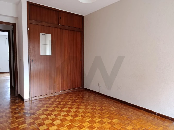 Apartamento T3 para Arrendamento em Lumiar Foto 10