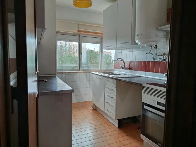 Apartamento T3 para Arrendamento em Lumiar