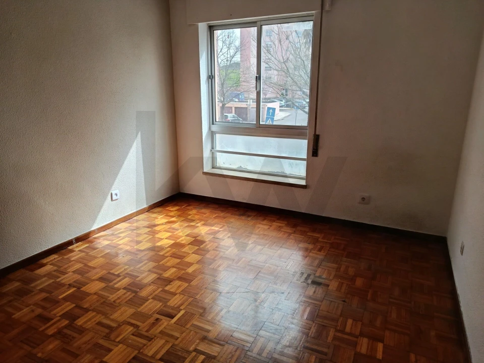 Apartamento T3 para Arrendamento em Lumiar Foto 9