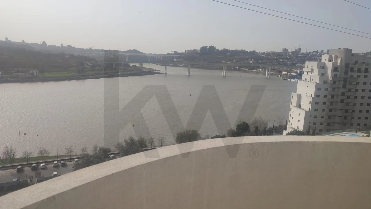 Prédio para Venda em Gondomar (São Cosme), Valbom e Jovim Foto 6