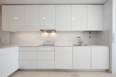 Apartamento T4 para Venda em Avenidas Novas