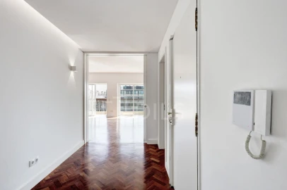 Apartamento T4 para Venda em Avenidas Novas