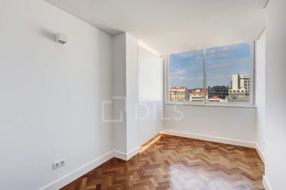 Apartamento T4 para Venda em Avenidas Novas