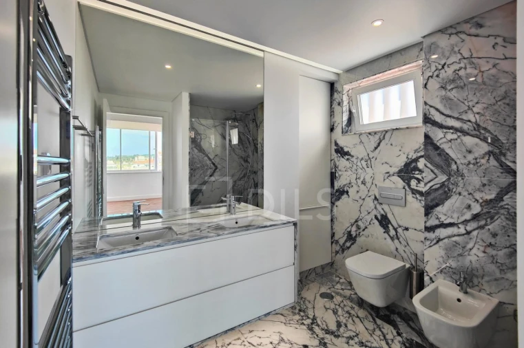 Apartamento T4 para Venda em Avenidas Novas Foto 16