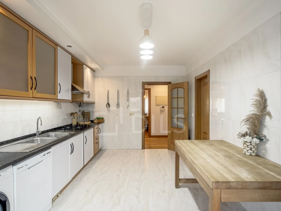 Moradia T4 para Venda em Alcabideche Foto 17