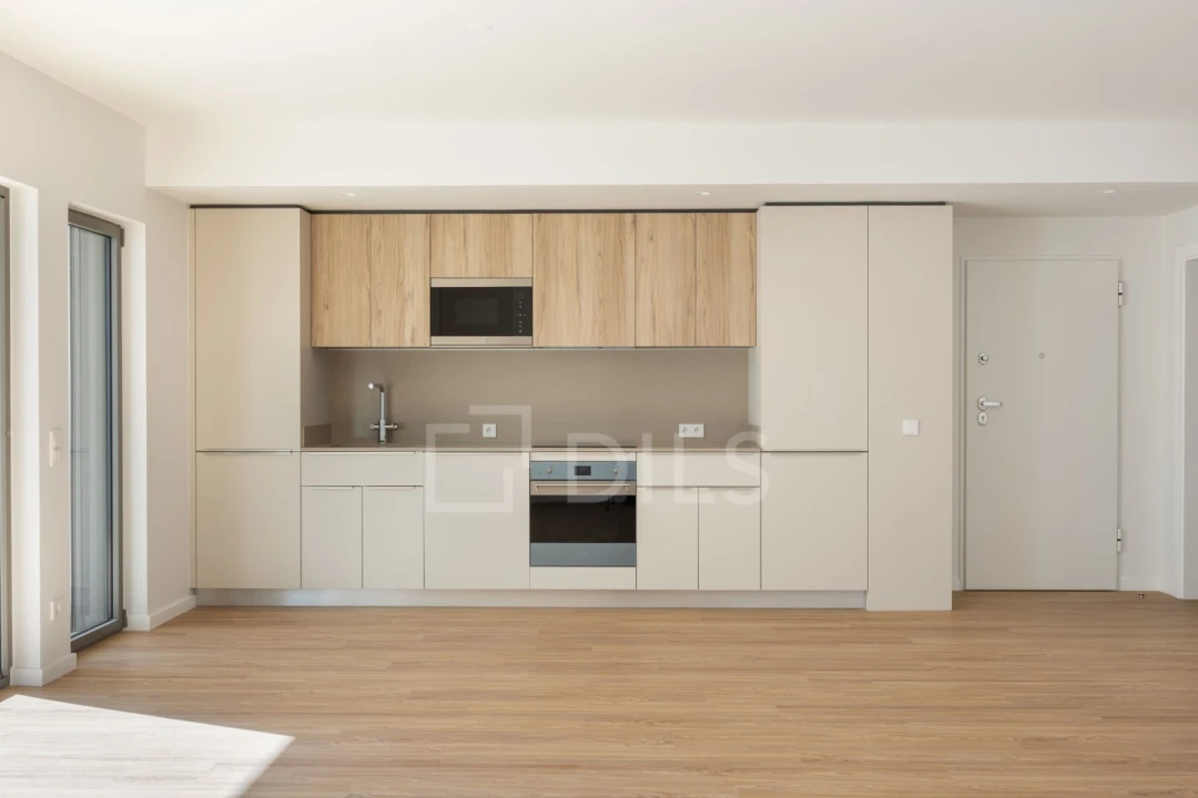 Apartamento T4 para Venda em Santo António dos Cavaleiros e Frielas Foto 7