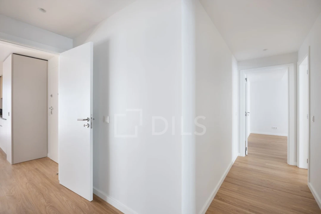 Apartamento T4 para Venda em Santo António dos Cavaleiros e Frielas Foto 18