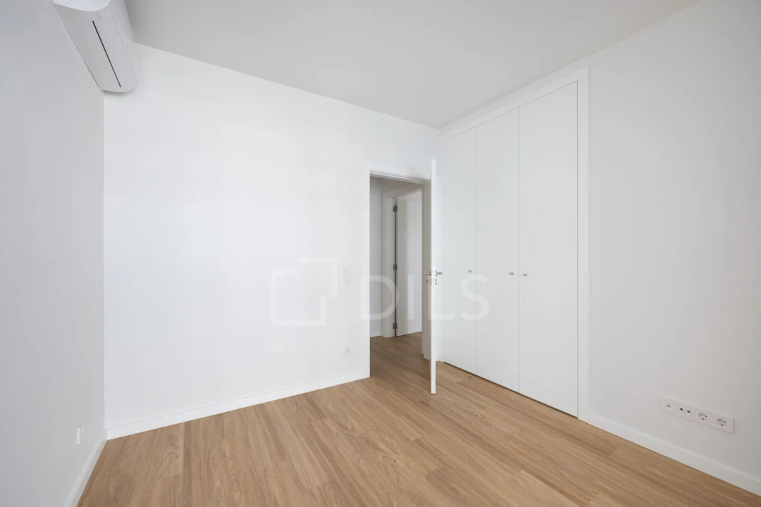Apartamento T4 para Venda em Santo António dos Cavaleiros e Frielas Foto 21