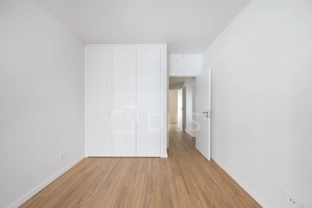 Apartamento T4 para Venda em Santo António dos Cavaleiros e Frielas Foto 23