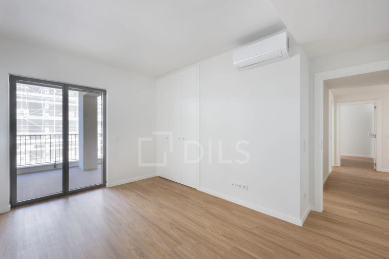 Apartamento T4 para Venda em Santo António dos Cavaleiros e Frielas Foto 12
