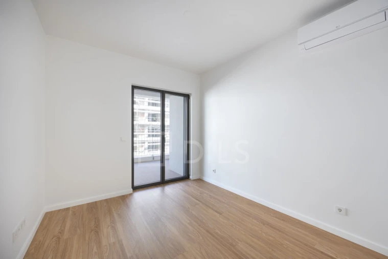Apartamento T4 para Venda em Santo António dos Cavaleiros e Frielas Foto 19