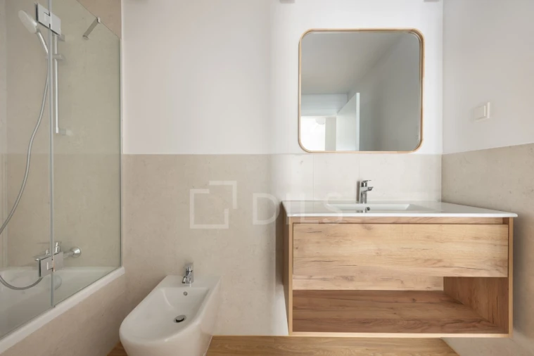 Apartamento T4 para Venda em Santo António dos Cavaleiros e Frielas Foto 26