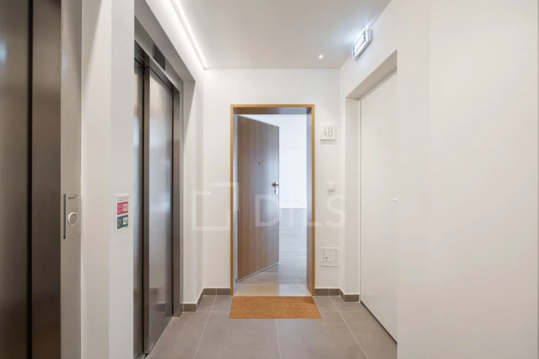 Apartamento T4 para Venda em Santo António dos Cavaleiros e Frielas Foto 28