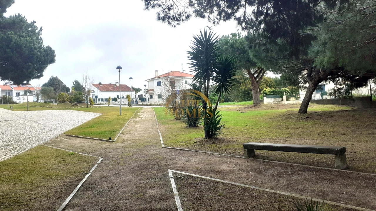 Moradia T3 para Venda em Sesimbra (Castelo) Foto 34