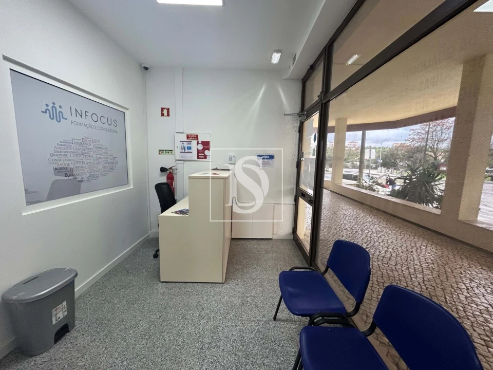 Negócio para Venda em Sé Nova, Santa Cruz, Almedina e São Bartolomeu Foto 10