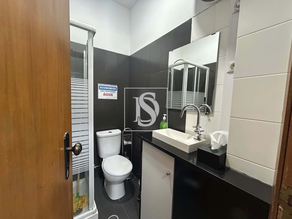 Negócio para Venda em Sé Nova, Santa Cruz, Almedina e São Bartolomeu Foto 3