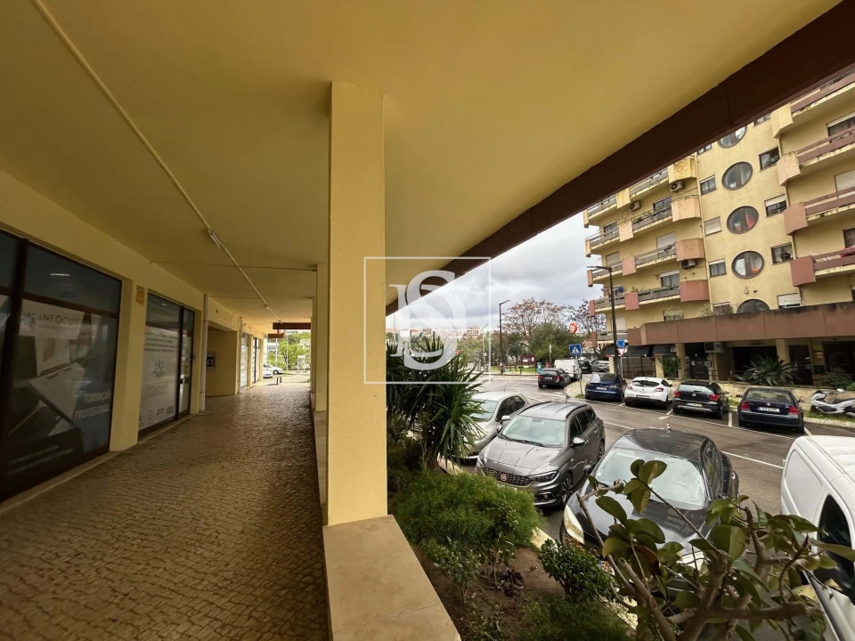 Negócio para Venda em Sé Nova, Santa Cruz, Almedina e São Bartolomeu Foto 9